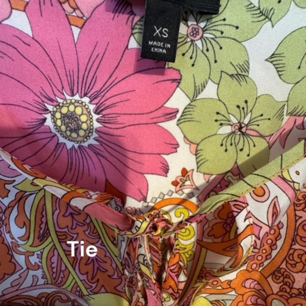 GORGEOUS TALBOT'S SILK BLOUSE XSMALL #Q - Picture 6 of 6